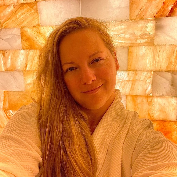 Meet your Posher, Kate - Picture 1 of 1